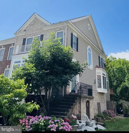 $3,600 | 18563 Sierra Springs Square, Leesburg, VA 20176