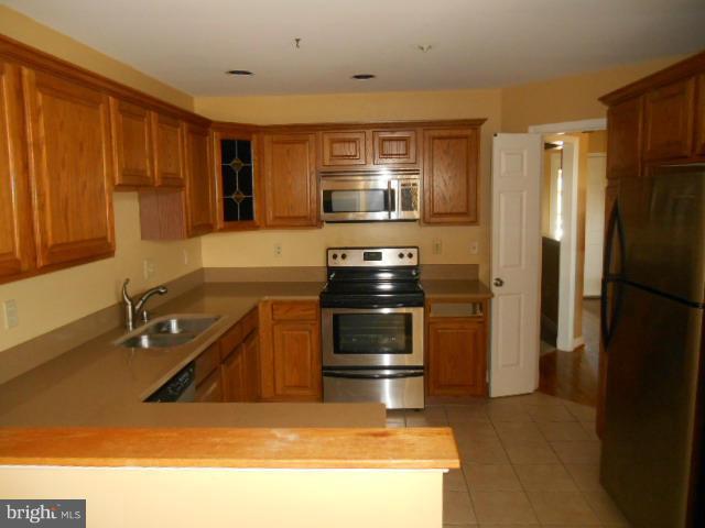 3226 Spriggs Request Way Bowie, MD 20721 - Photo 4 of 10 Kitchen