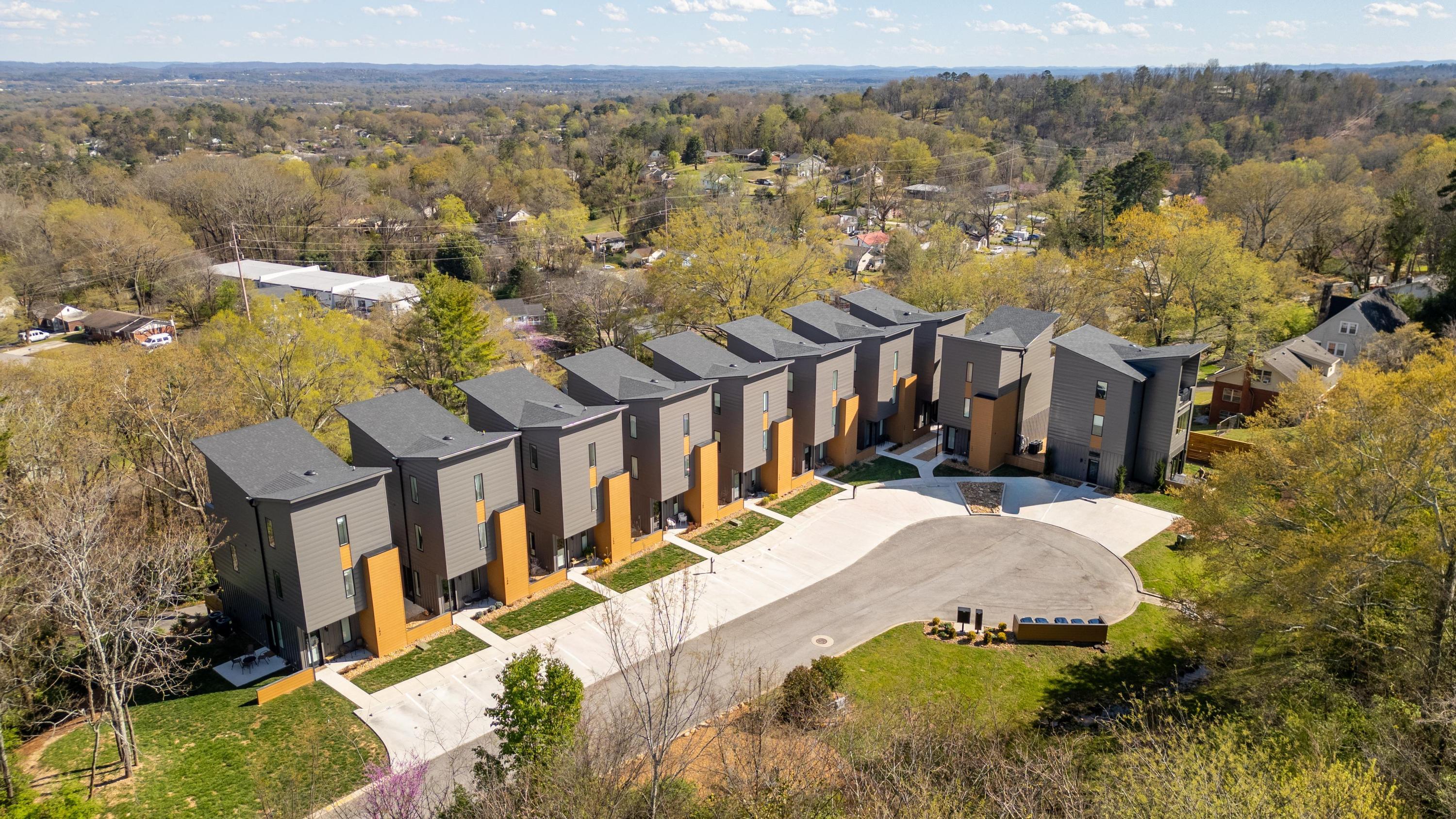 154 Atomic Ridge Chattanooga, TN 37404 - Photo 3 of 42 2025_03_March_154_Atomic_Ridge_0015