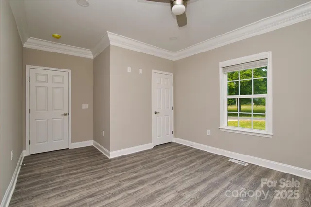 a view of an entryway of the house