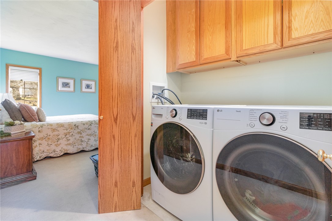 3 Glen Eagle Way Perinton, NY 14450 - Photo 27 of 43 Convenient Laundry location