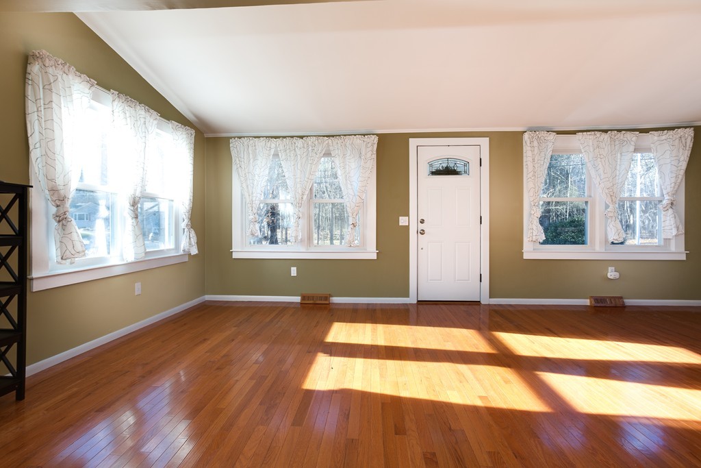 785 North Brookfield Road Oakham, MA 01068 - Photo 3 of 30