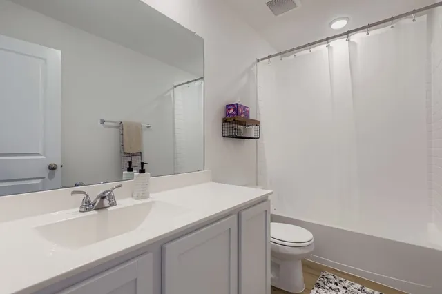 $2,200 | 157 LT Rusty Drive, Jarrell, TX 76537