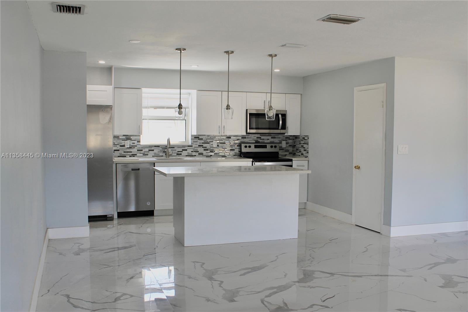7540 Raleigh Street Hollywood, FL 33024 - Photo 4 of 69 Gallery Image 4