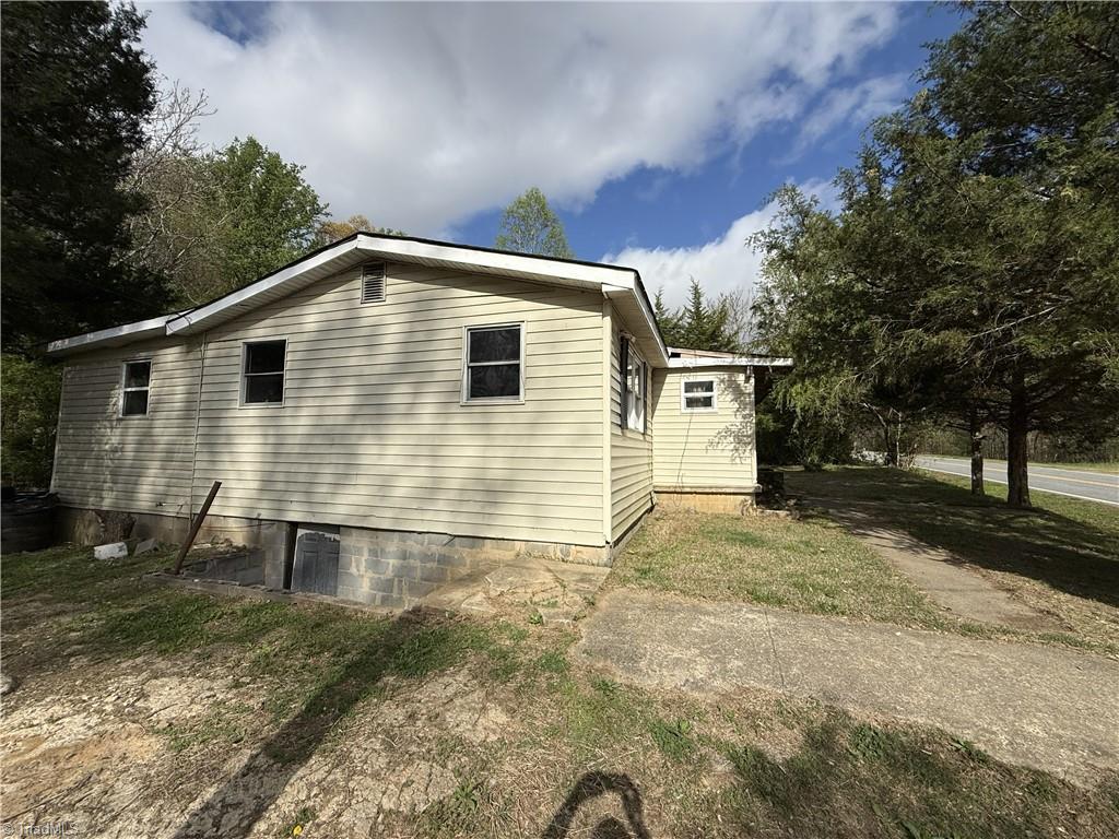 682 Gwynns Chapel Road Pelham, NC 27311 - Photo 6 of 7