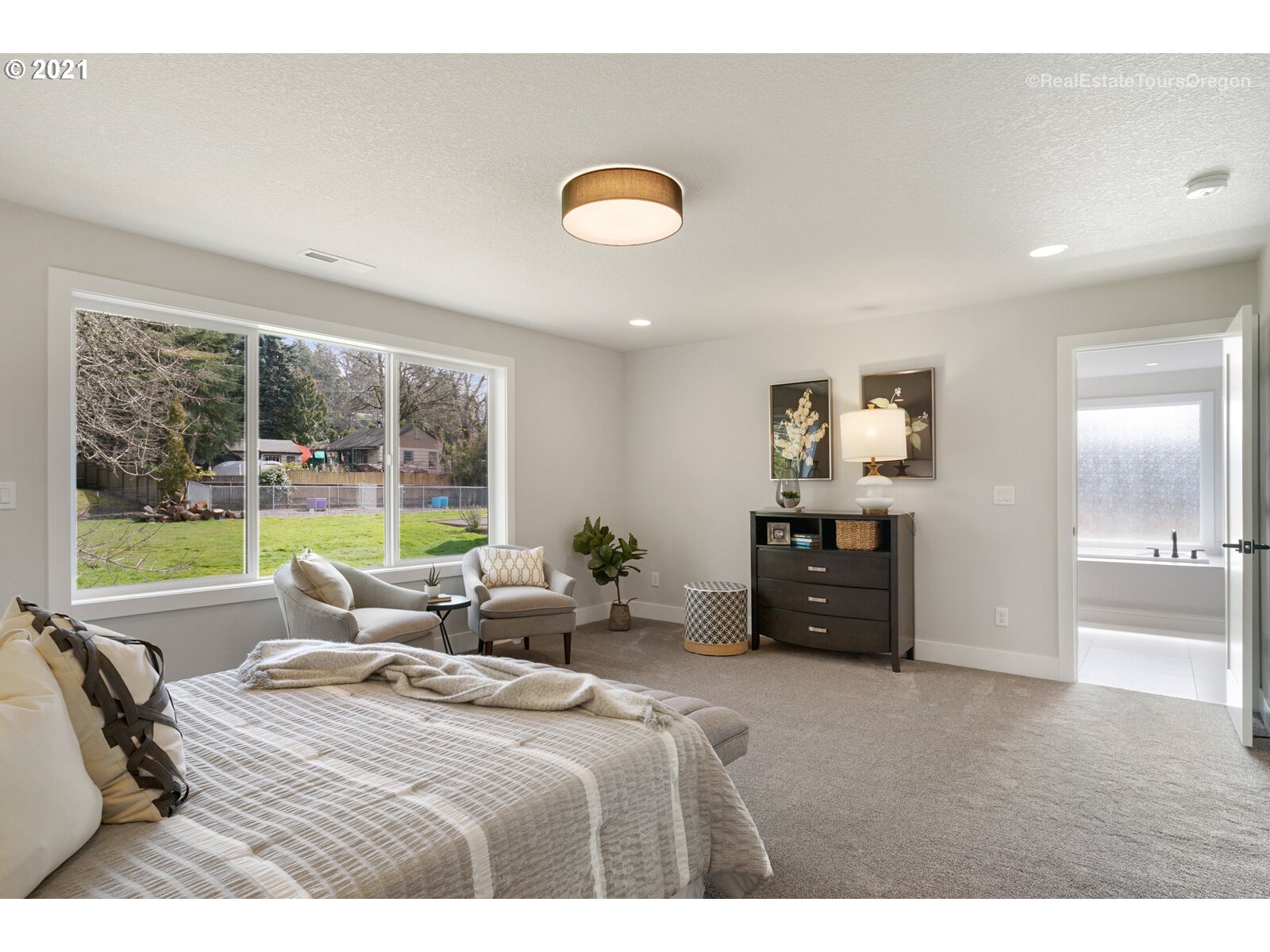 7009 Southwest Taylors Ferry Road Portland, OR 97223 - Photo 18 of 32 Gallery Image 18