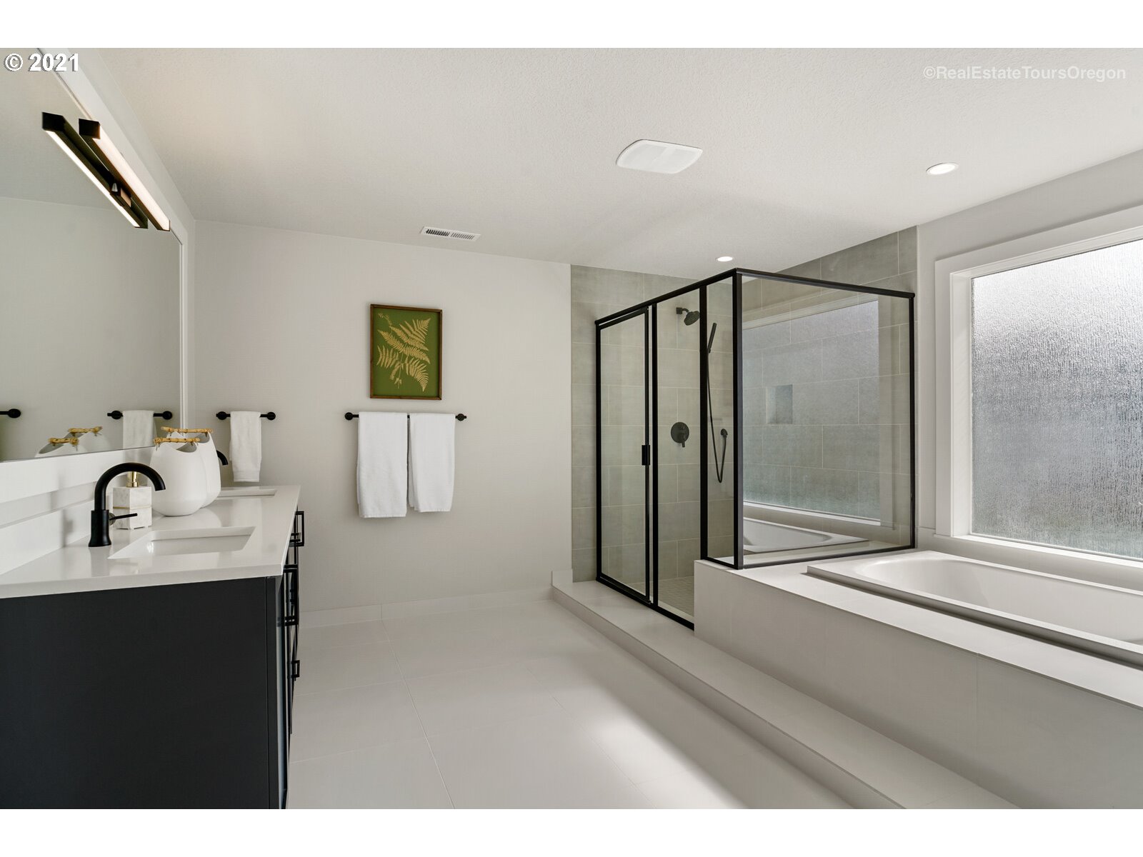 7009 Southwest Taylors Ferry Road Portland, OR 97223 - Photo 19 of 32 Gallery Image 19