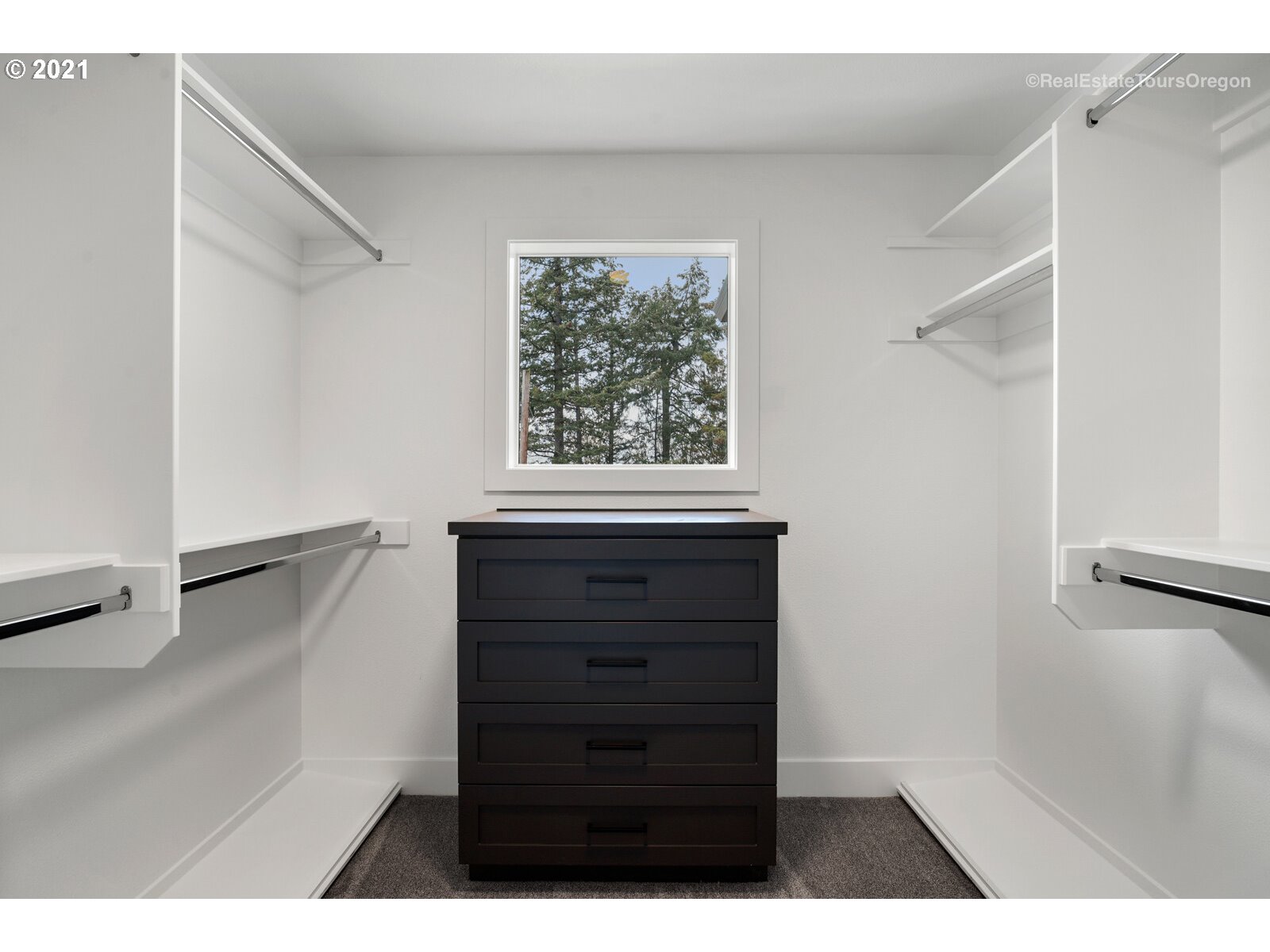7009 Southwest Taylors Ferry Road Portland, OR 97223 - Photo 21 of 32 Gallery Image 21