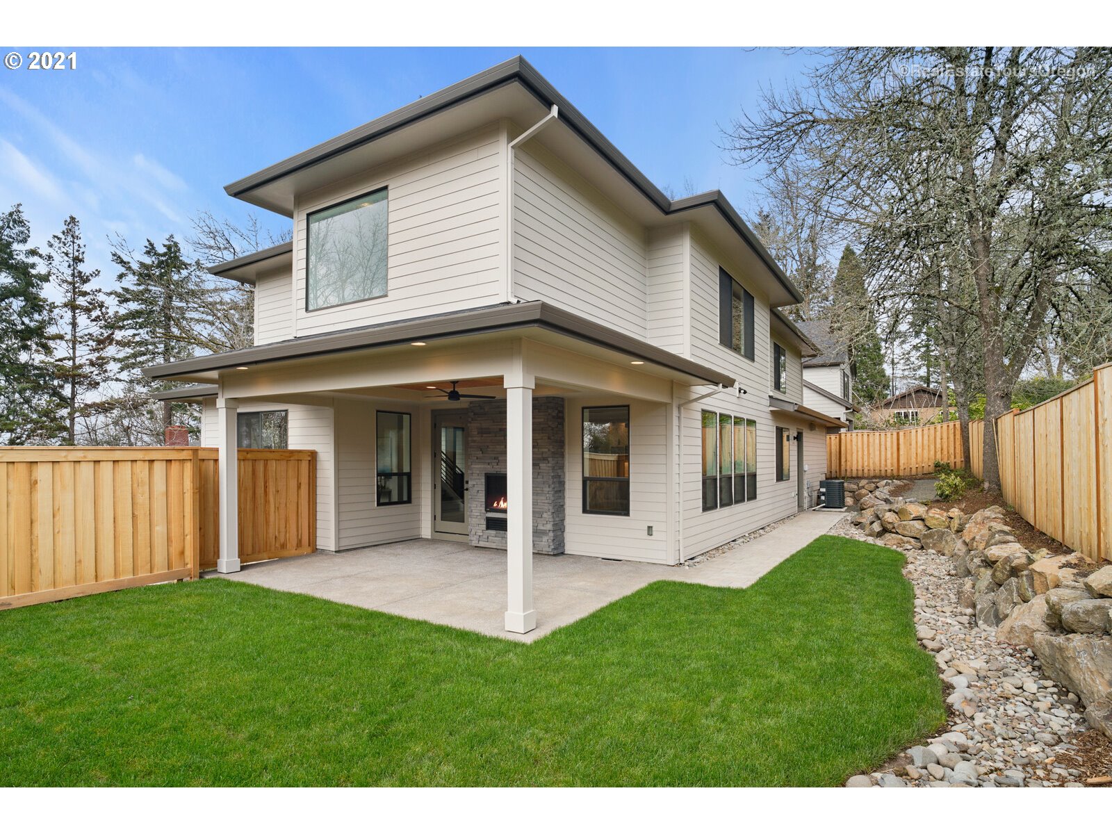 7009 Southwest Taylors Ferry Road Portland, OR 97223 - Photo 29 of 32 Gallery Image 29