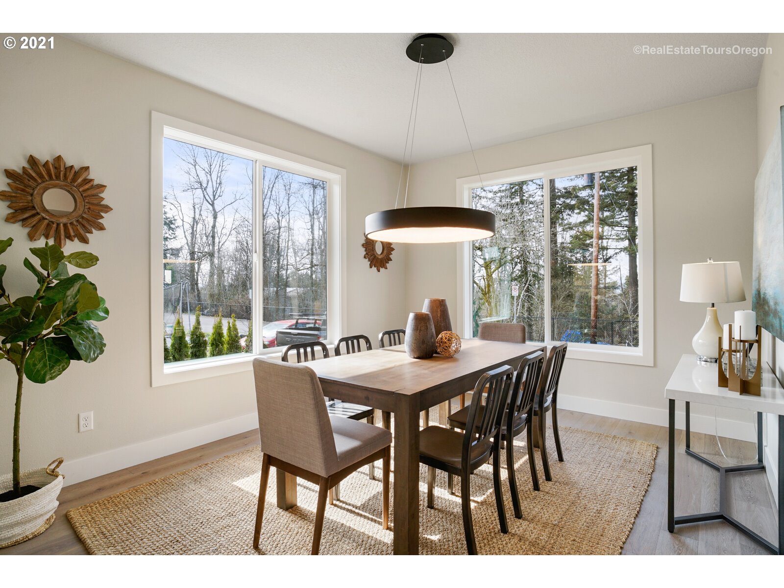 7009 Southwest Taylors Ferry Road Portland, OR 97223 - Photo 6 of 32 Gallery Image 6