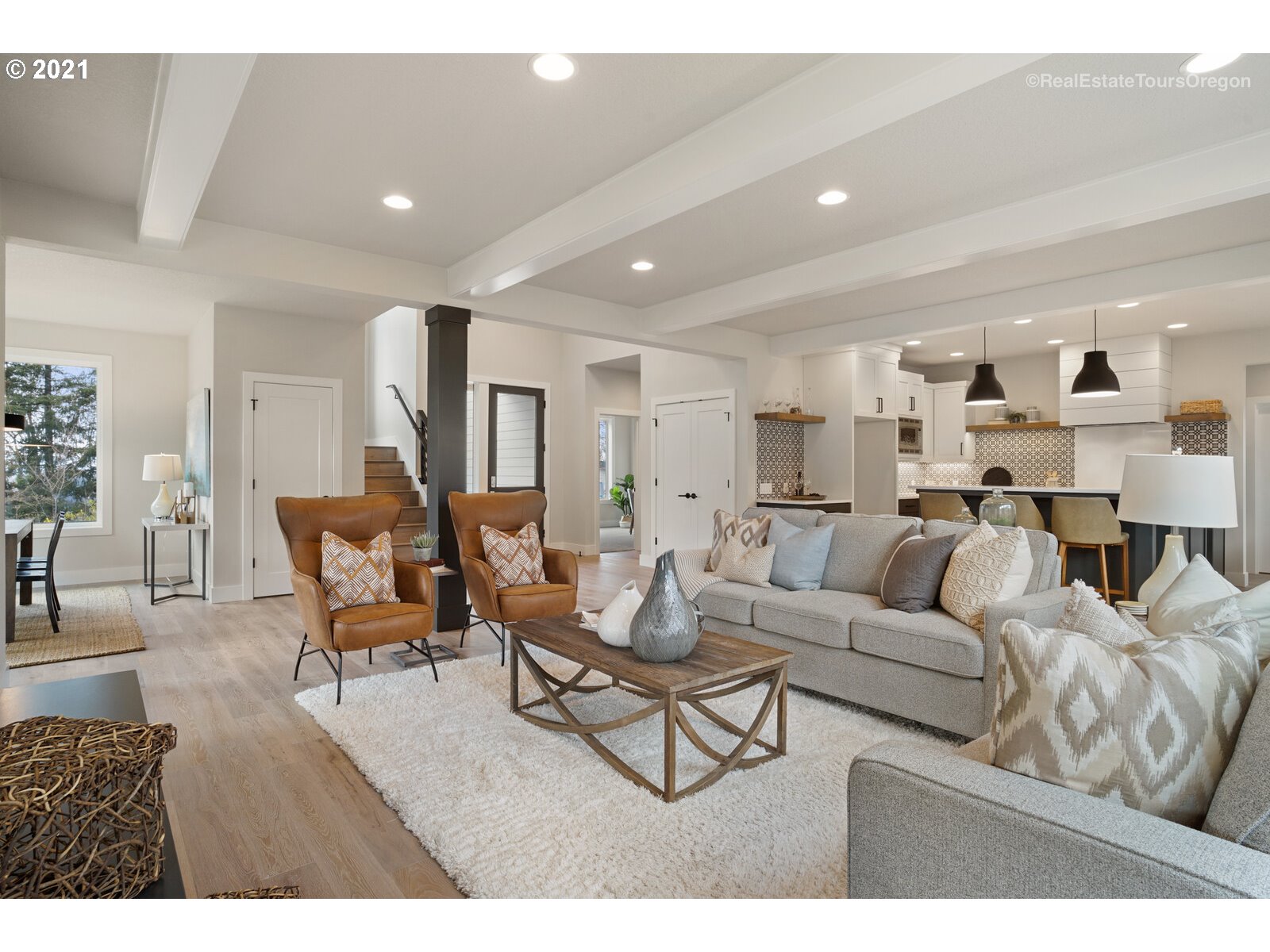 7009 Southwest Taylors Ferry Road Portland, OR 97223 - Photo 10 of 32 Gallery Image 10