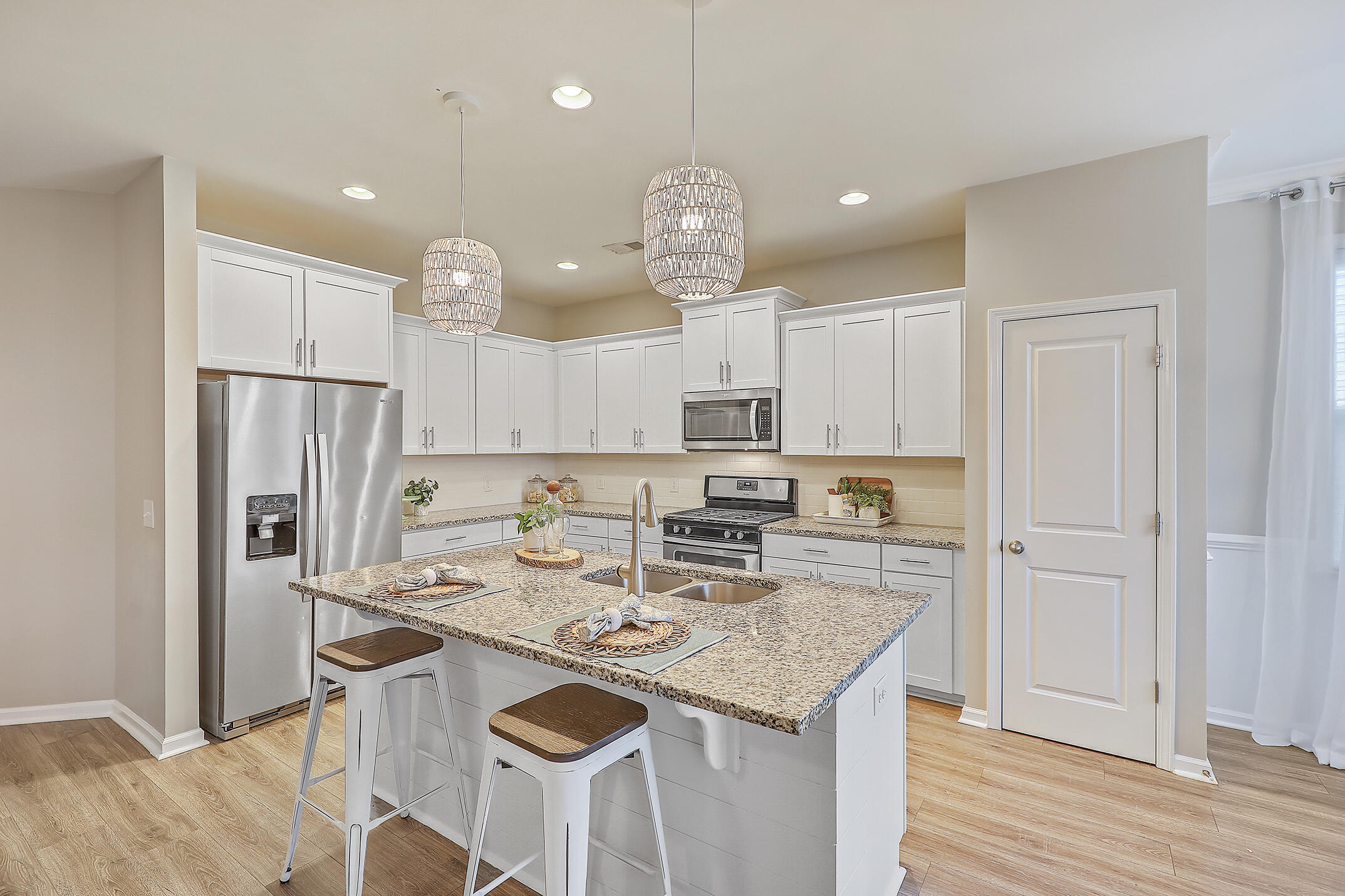 628 Pendleton Drive Moncks Corner, SC 29461 - Photo 10 of 58 Kitchen