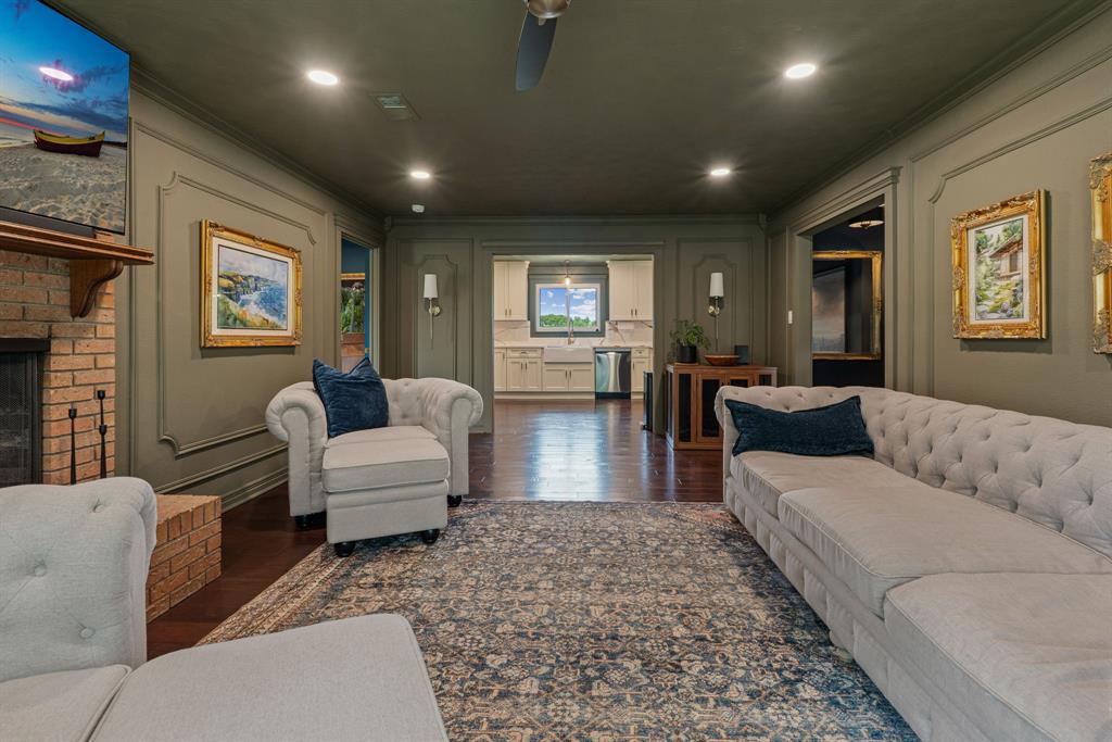 1289 South Waco Street Van Alstyne, TX 75495 - Photo 9 of 39