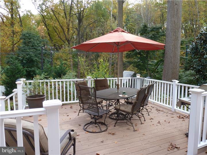 702 Pine Ridge Road Media, PA 19063 - Photo 17 of 20 Deck