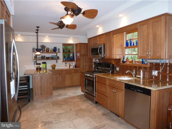 702 Pine Ridge Road Media, PA 19063 - Photo 6 of 20 Kitchen