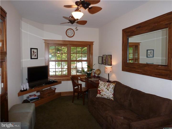 702 Pine Ridge Road Media, PA 19063 - Photo 9 of 20 Family Room
