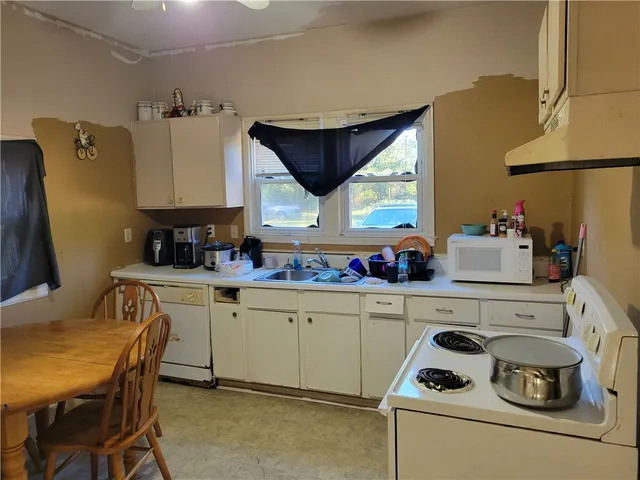 $159,000 | 1208 East Main Street, Seneca, SC 29678