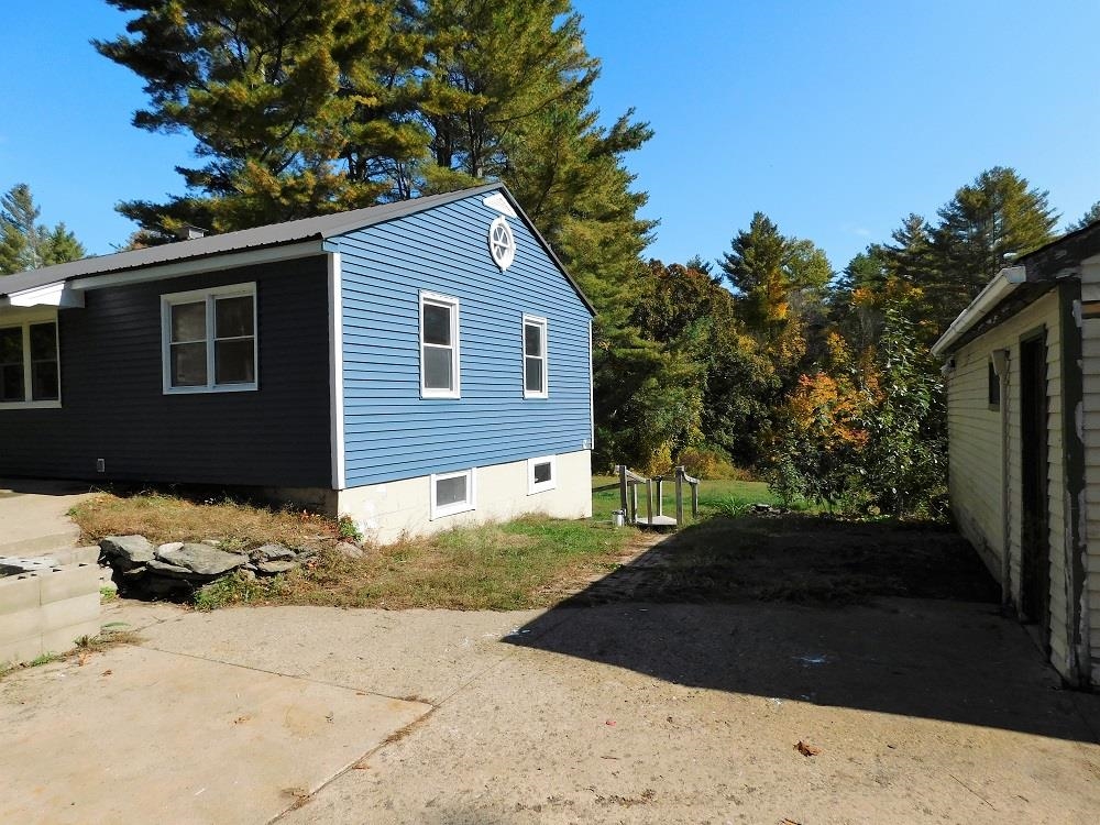 82 Garrity Road Lee, NH 03861 - Photo 3 of 29