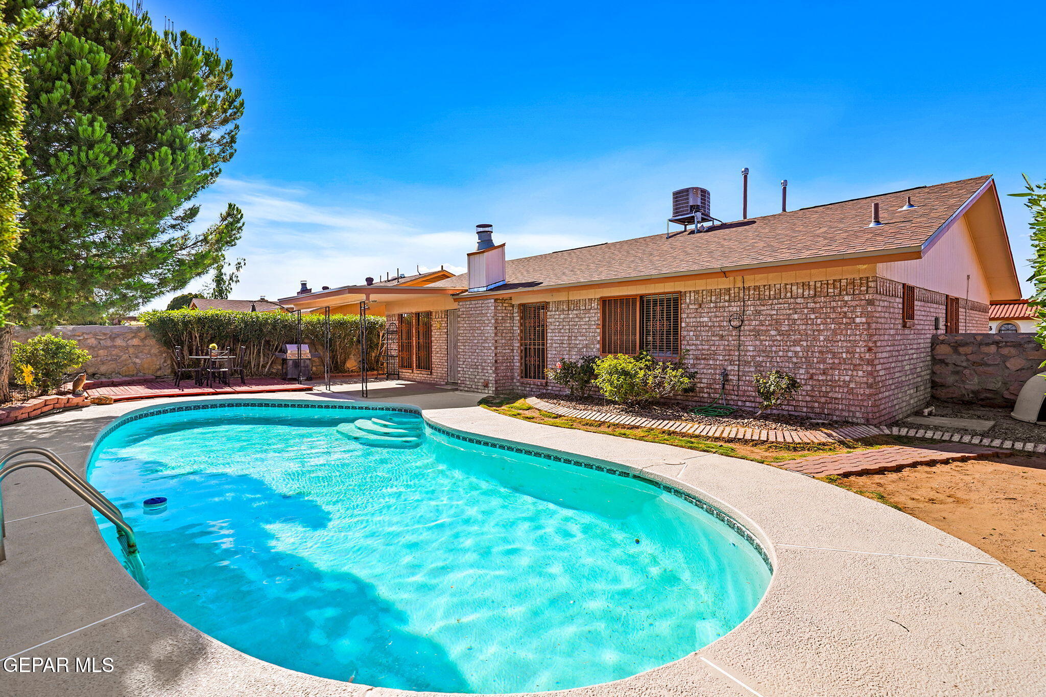 11230 Red Hawk Lane El Paso, TX 79936 - Photo 4 of 40 34-web-or-mls-DSC05873