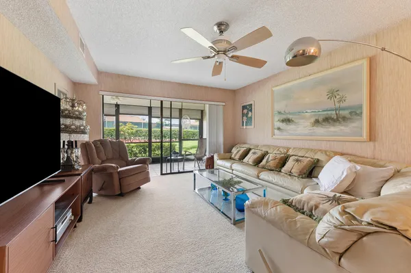 $289,000 | 901 Pinecrest Circle, Unit A, Jupiter, FL 33458