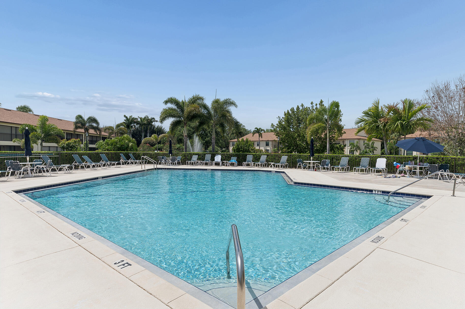 901 Pinecrest Circle, Unit A Jupiter, FL 33458 - Photo 16 of 18 16