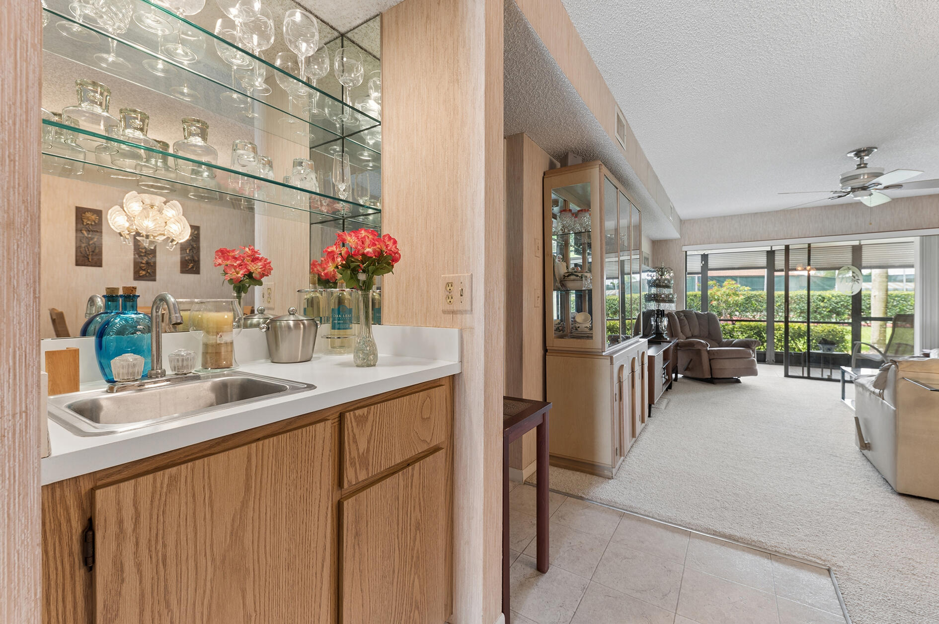 901 Pinecrest Circle, Unit A Jupiter, FL 33458 - Photo 5 of 18 04