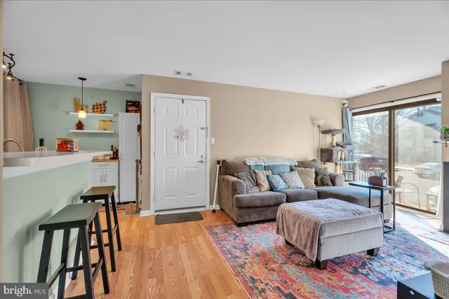 $205,000 | 213 Barclay Court, West Deptford, NJ 08051