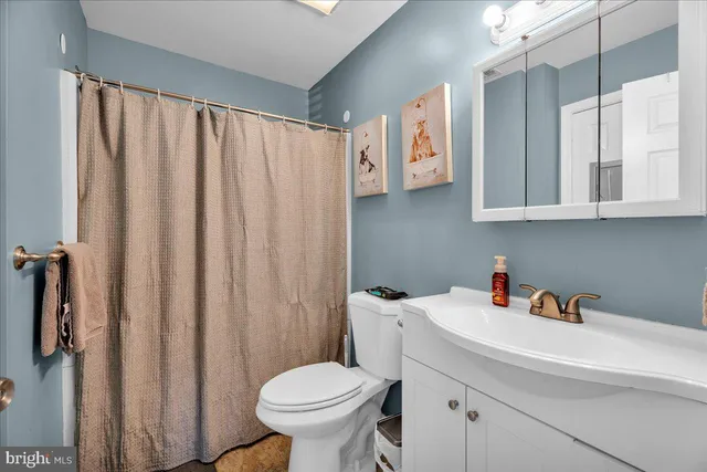 $205,000 | 213 Barclay Court, West Deptford, NJ 08051