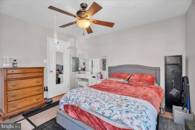 $205,000 | 213 Barclay Court, West Deptford, NJ 08051