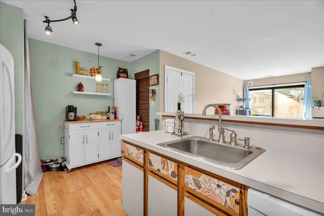 $205,000 | 213 Barclay Court, West Deptford, NJ 08051