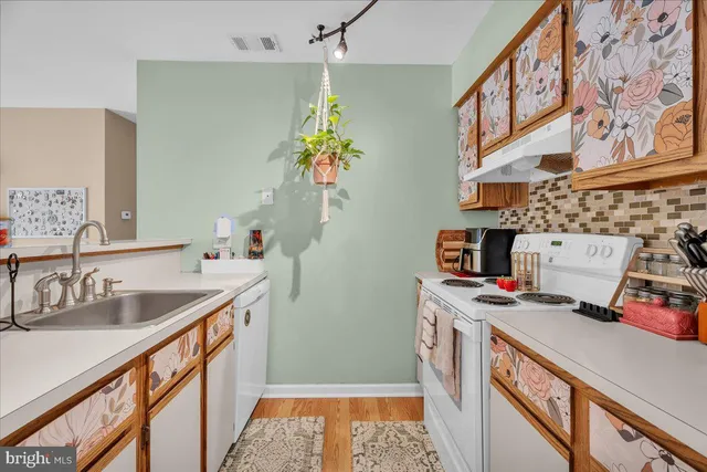 $205,000 | 213 Barclay Court, West Deptford, NJ 08051