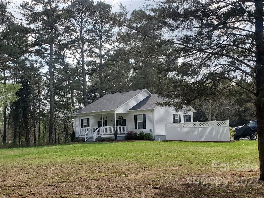 3665 Startown Road Newton, NC 28658 - Photo 3 of 34 Gallery Image 3