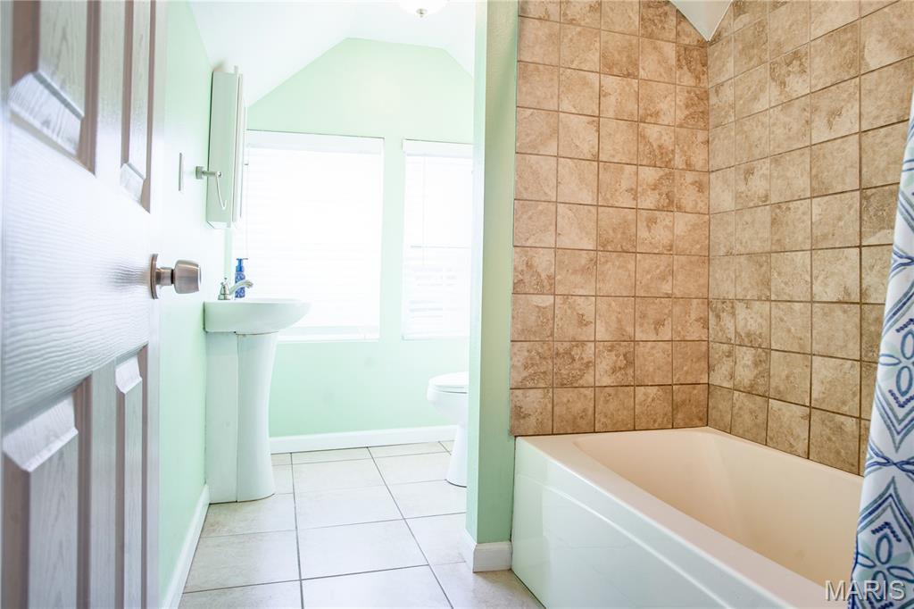 1314 Lindenthal Avenue Highland, IL 62249 - Photo 20 of 25