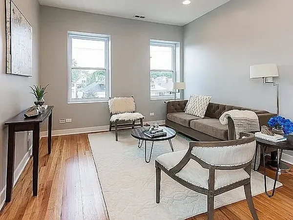 $2,250 | 2343 West Foster Avenue, Unit 2, Chicago, IL 60625