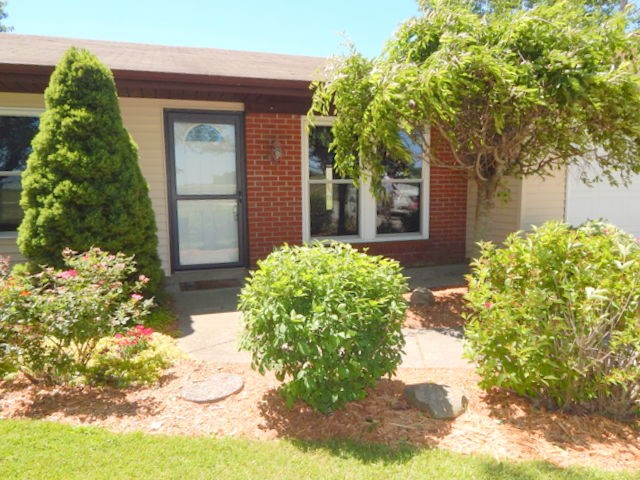 8311 Lafayette Center Road Yoder, IN 46798 - Photo 3 of 33
