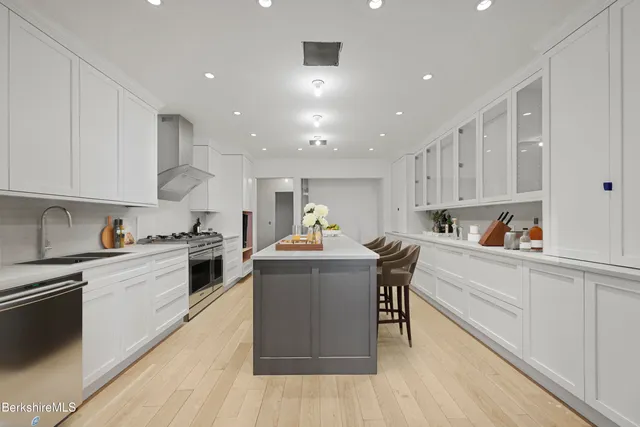 $7,250,000 | 209 Blue Hill Road, Great Barrington, MA 01230