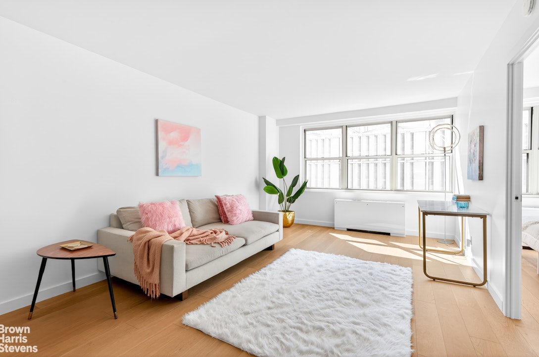 520 East 72nd Street, Unit 8U Manhattan, NY 10021 - Photo 3 of 18