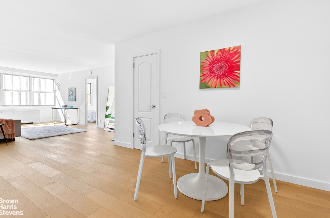 520 East 72nd Street, Unit 8U Manhattan, NY 10021 - Photo 5 of 18