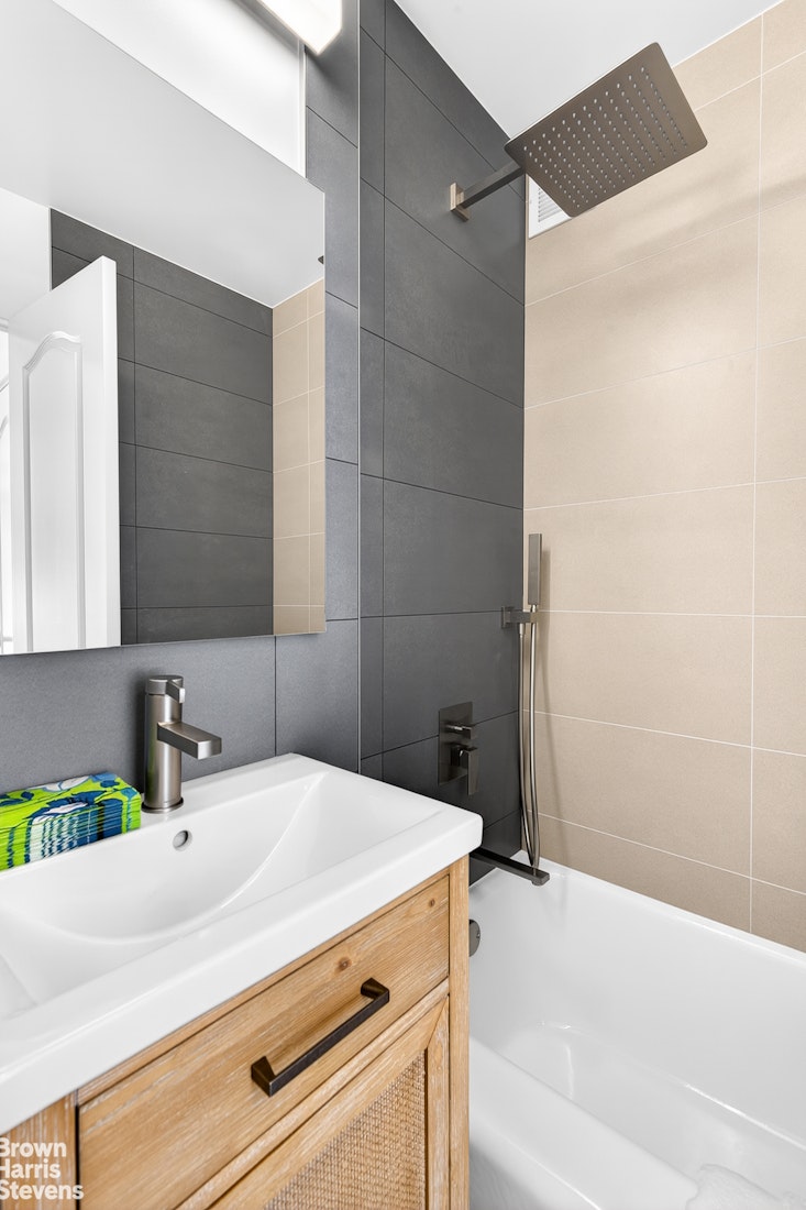 520 East 72nd Street, Unit 8U Manhattan, NY 10021 - Photo 9 of 18