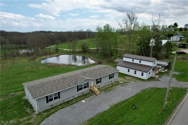 $277,500 | 2112 Canyon Road Southeast, Carrollton, OH 44615