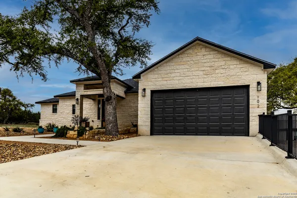 $449,900 | 102 Eli Seal, Blanco, TX 78606