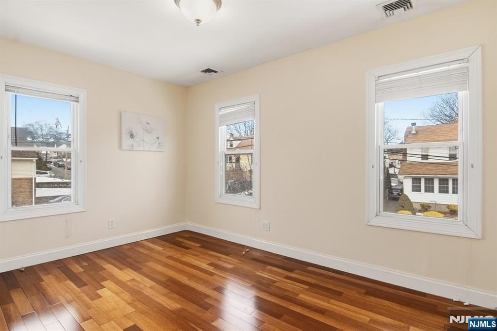 15 Peru Road Clifton, NJ 07012 - Photo 17 of 34