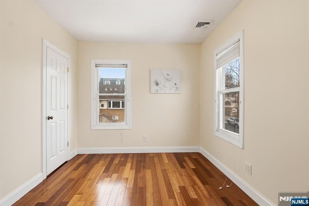 15 Peru Road Clifton, NJ 07012 - Photo 18 of 34