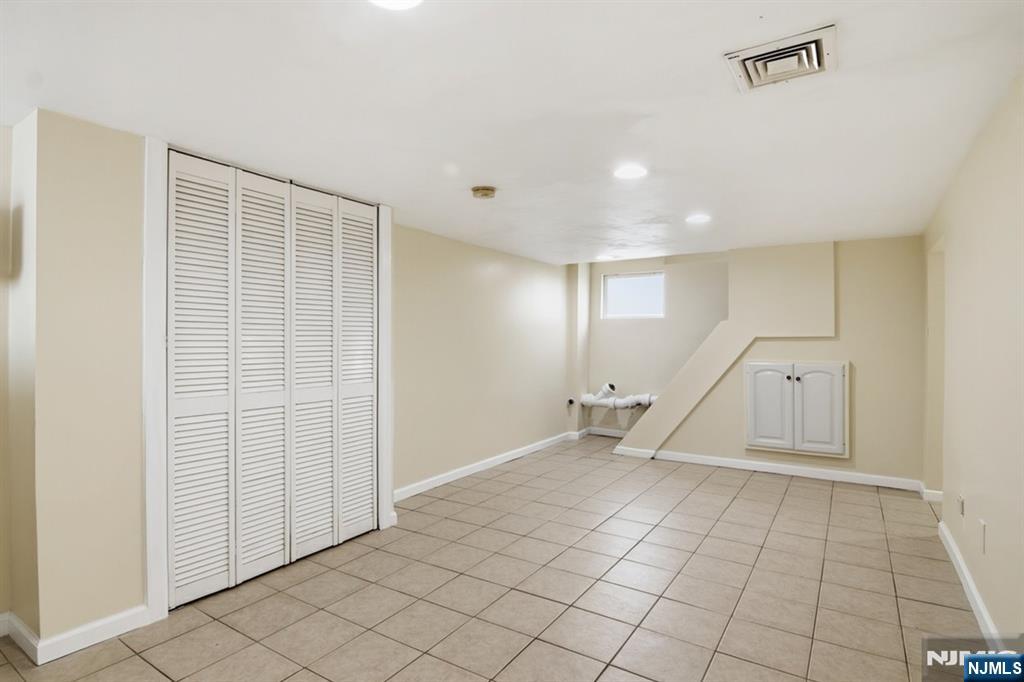 15 Peru Road Clifton, NJ 07012 - Photo 22 of 34