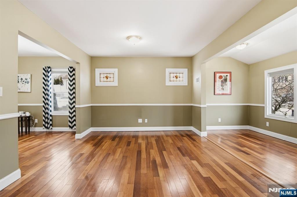 15 Peru Road Clifton, NJ 07012 - Photo 3 of 34