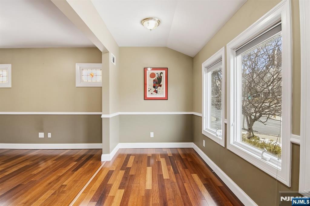 15 Peru Road Clifton, NJ 07012 - Photo 6 of 34