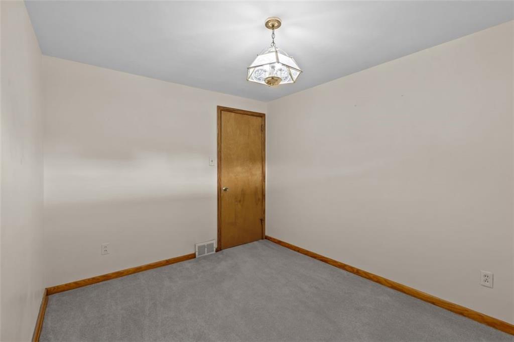 926 McCoy Road McKees Rocks, PA 15136 - Photo 17 of 32 Gallery Image 17