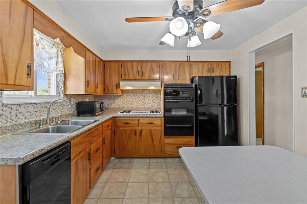 926 McCoy Road McKees Rocks, PA 15136 - Photo 8 of 32 Gallery Image 8