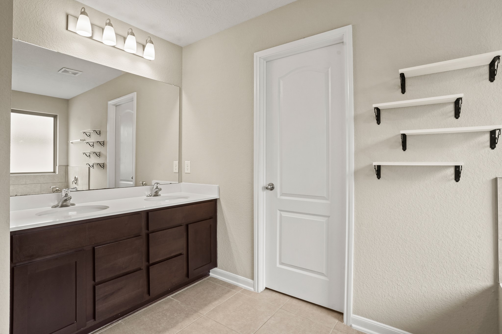 15602 Cliffside Arbor Lane Houston, TX 77044 - Photo 16 of 27