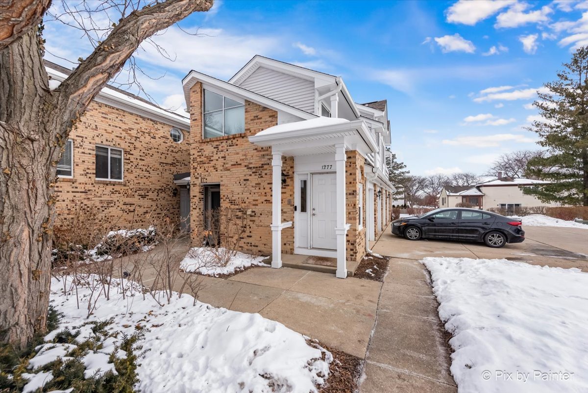 1277 Ranchview Court Buffalo Grove, IL 60089 - Photo 2 of 20